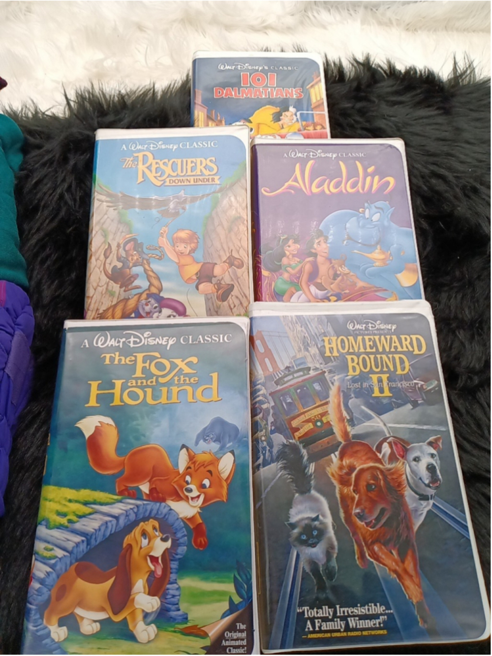 Disney VHS Tapes Bundle Of 5 Aladdin 101 Dalmatians Homeward Bound Fox & Hound